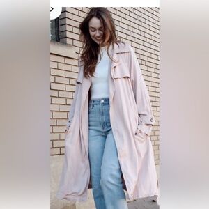 BB Dakota Light Pink Trench. Lightweight. Tie Waist. Adjustable Hem. Sz L. SFH.